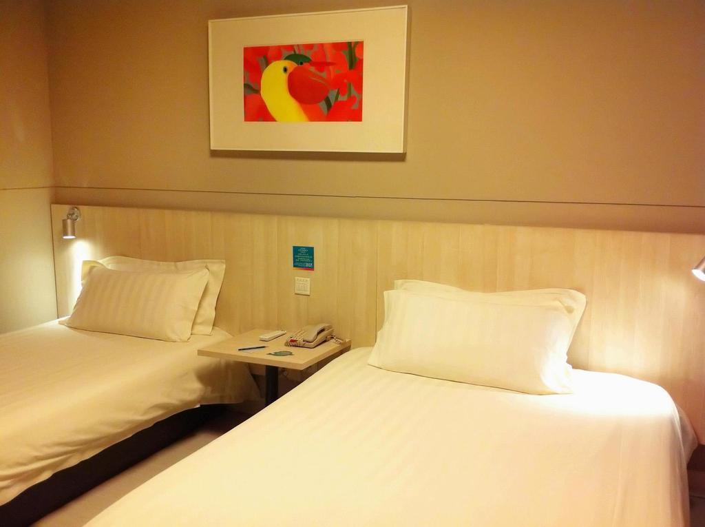 Jinjiang Inn - Jiangyin Chengjiang Middle Road Стая снимка